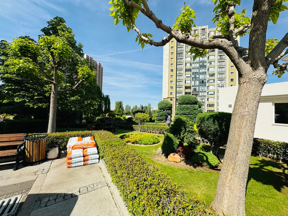 İlk Baharın Gelmesi İle Birlikte Çim ve Bitkilerinizin Gübreme zamanı geldi.