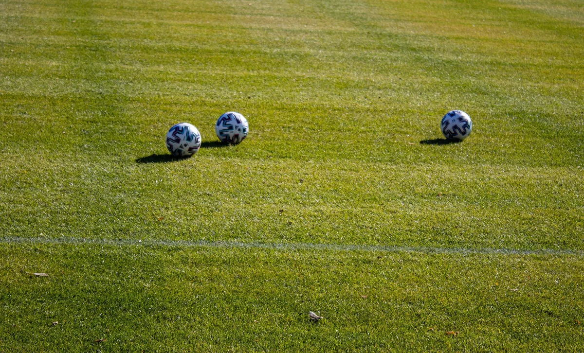 Etimesgut Spor Kompleksi Çim Sahası